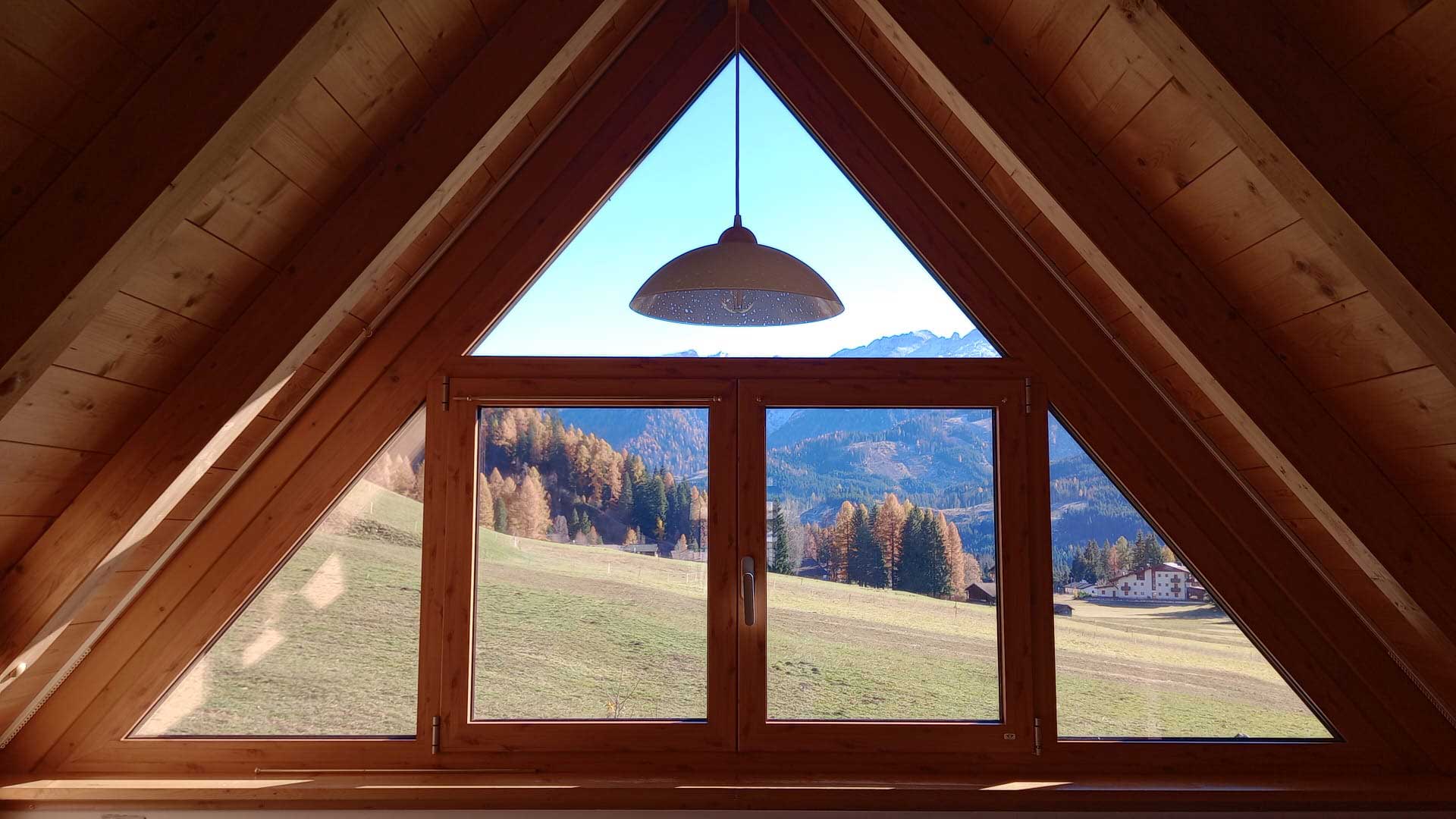 Mai Serramenti in alluminio, PVC, ferro e legno.